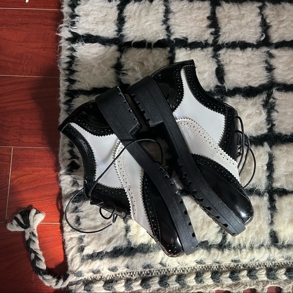 Italian Leather Lug Sole Saddle Shoes sz 10 - Picture 3 of 4